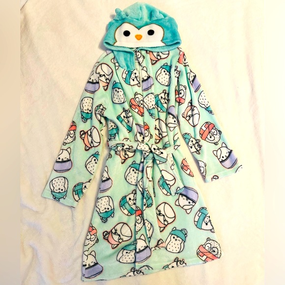 Squishmallows Bathrobe - Picture 1 of 3